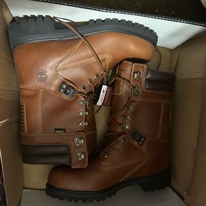 Brand New! Never Worn! In Box ( lid is damaged but still attached)! Timberland